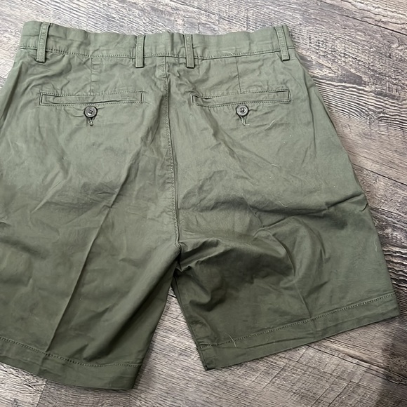 Short - Picture 2 of 5